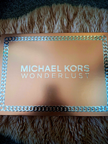 Michael kors wonderlust gift - kors,